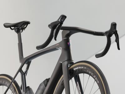 Trek Madone SLR 7 XL Matte Carbon Smoke/Prismatic Pearl Produktbild 4