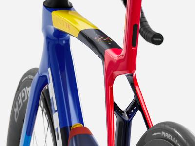 Trek Madone SLR 7 AXS L Team Replica Produktbild 3